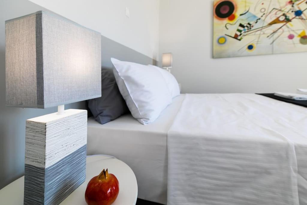 Luminous Studio In Plaka, Next To Syntagma أثينا المظهر الخارجي الصورة
